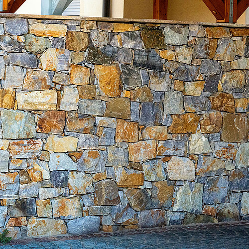 Natursteinmauer Göttweiger Granulit 